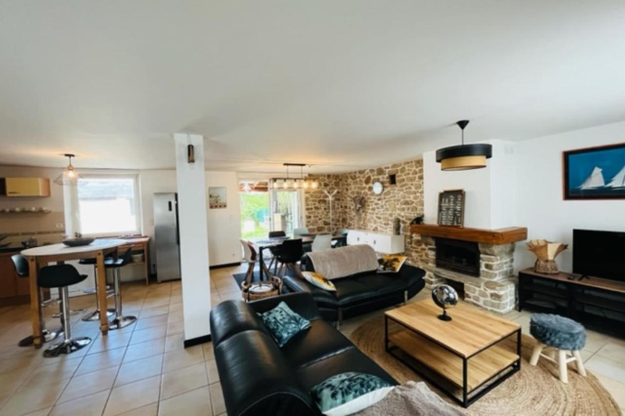 Nice 130M With Terrace Garden In Vannes Esterno foto